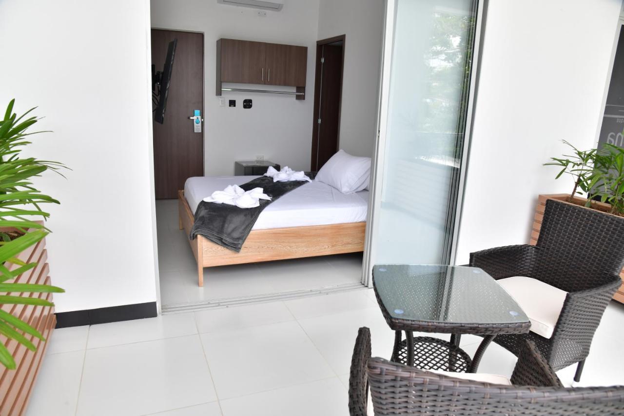 Alpha Hotel Boutique Некокли Экстерьер фото